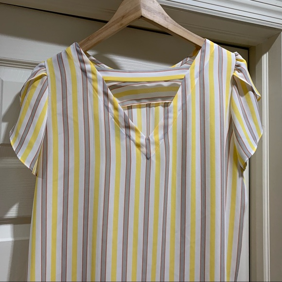 blouse top - Picture 3 of 4